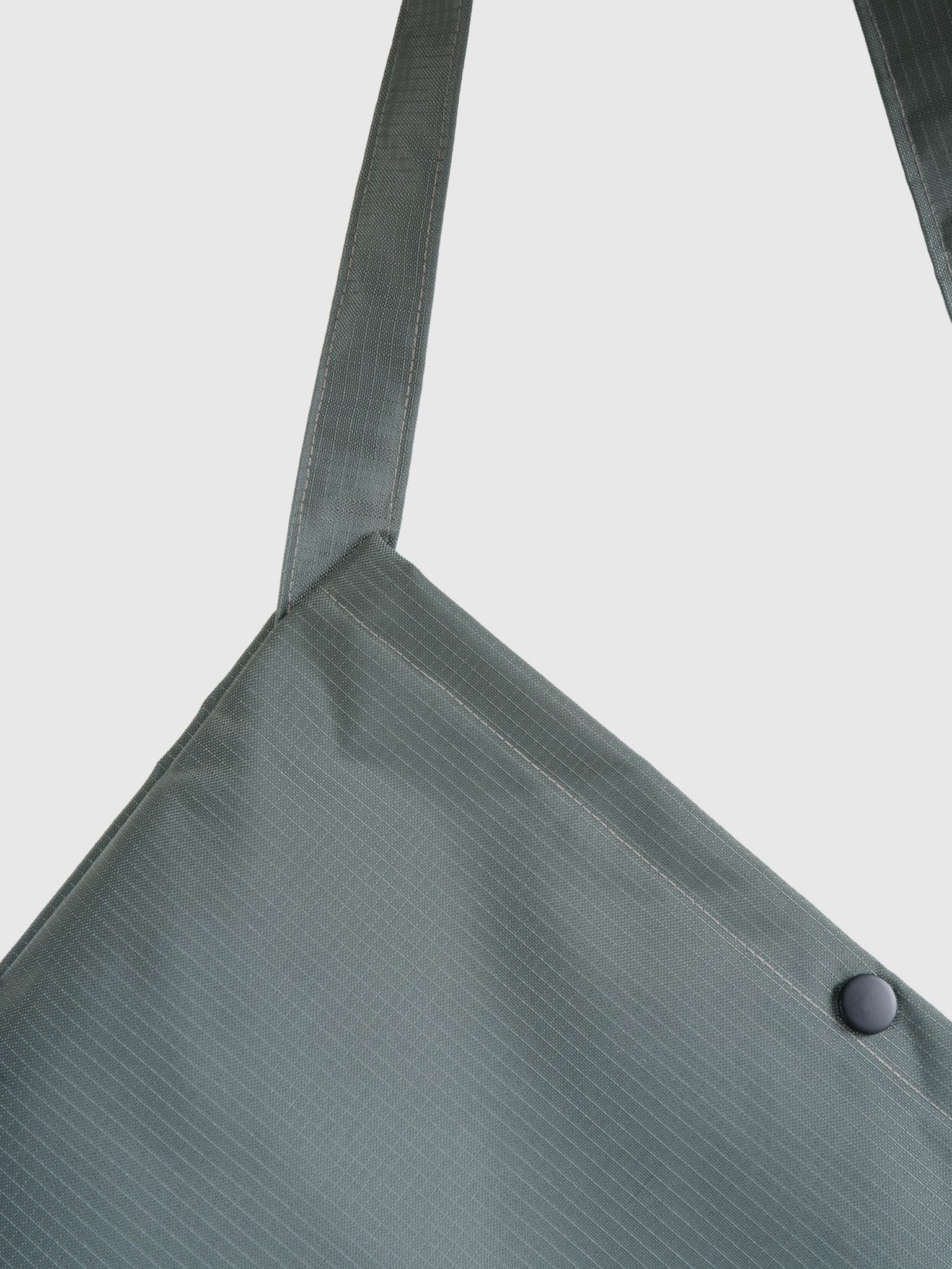 Sling Tote
